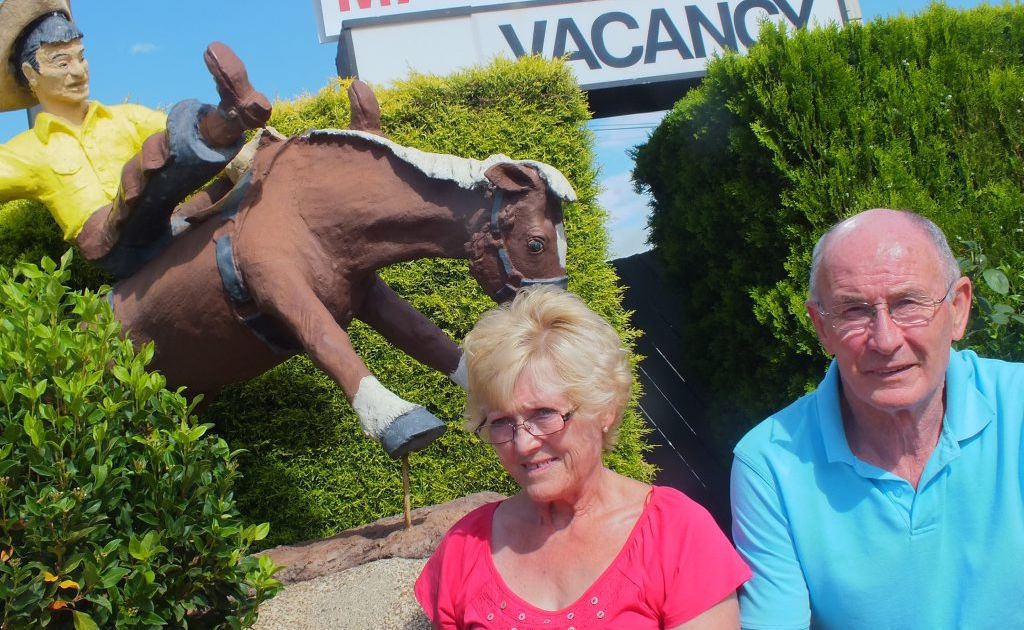 Kiwi expats Yvonne and David Birdling have taken over the Buckaroo Motor Inn. 